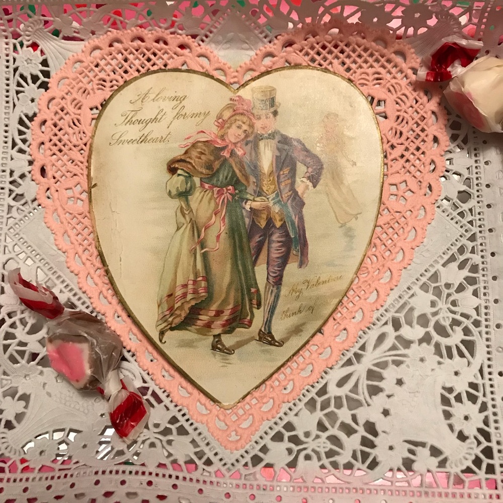 ANTIQUE VICTORIAN VALENTINE ENGRAVED DETAILS